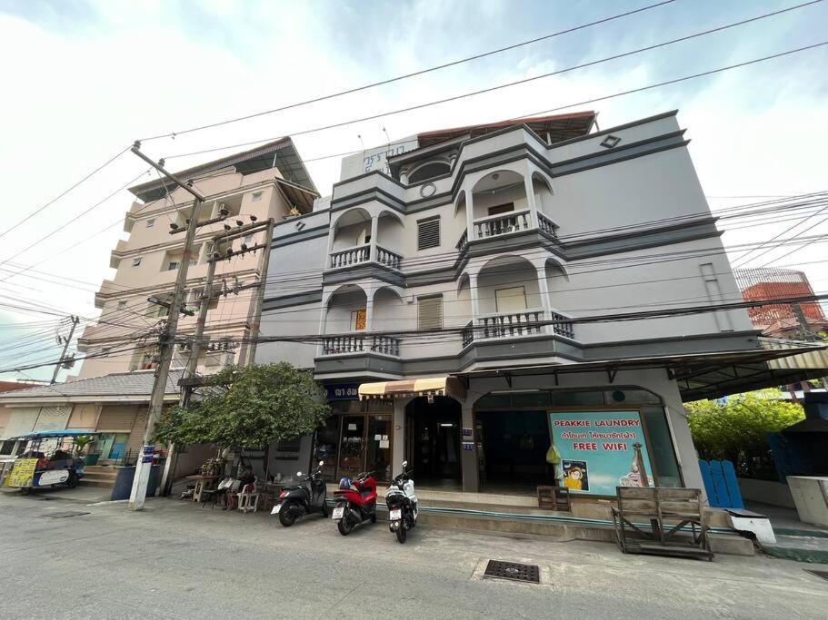 Room101 In Wanna Apartment Pattaya Exterior photo