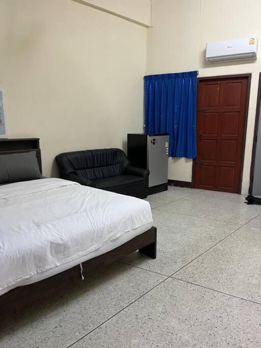 Room101 In Wanna Apartment Pattaya Exterior photo