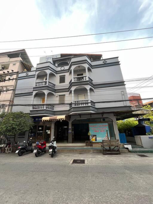 Room101 In Wanna Apartment Pattaya Exterior photo